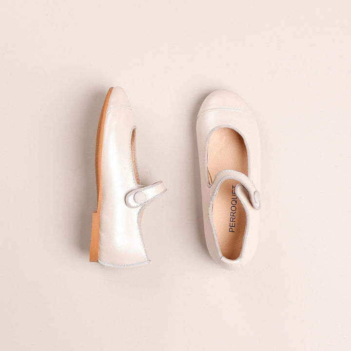 color_Pearlizedwhite