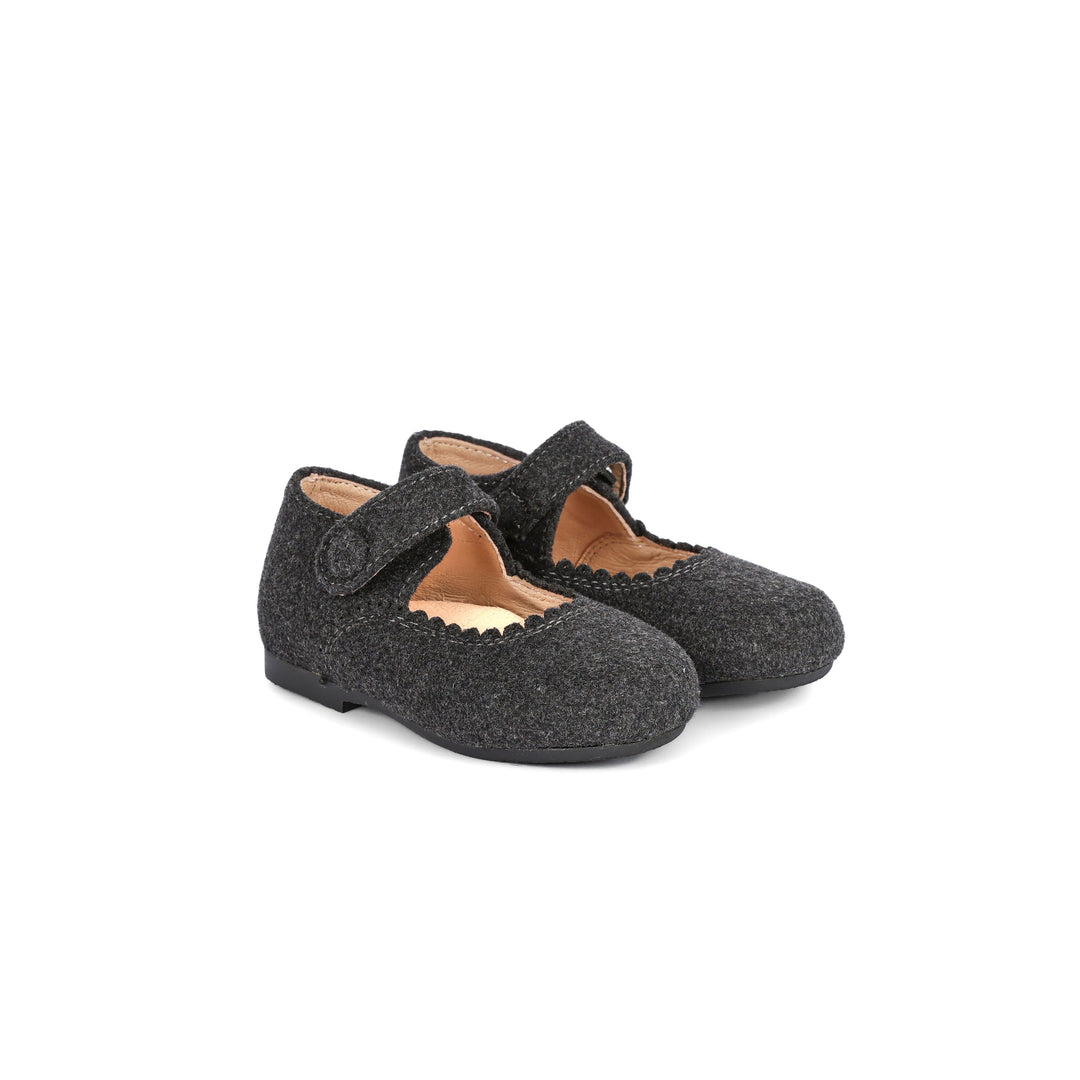 #color_grey-wool