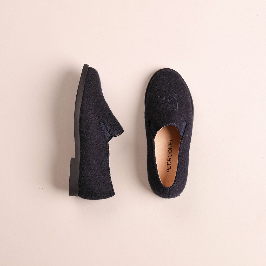 Smoking Shoe With Crest and thick sole